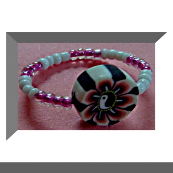 Handmade Beaded Ying Yang Design Ring Size 5 For Teens/Kids - Picture 1 of 1
